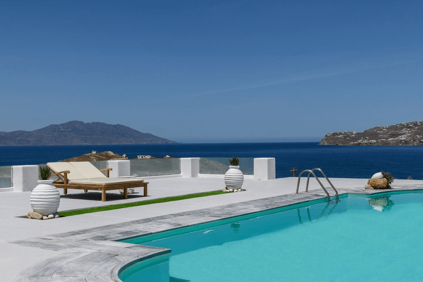 Mykonos hospitality services